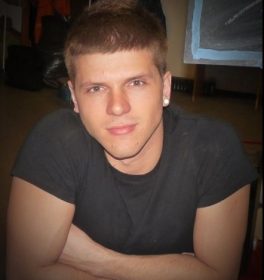Артур, 32 лет, Мужчина, Саратов, Россия