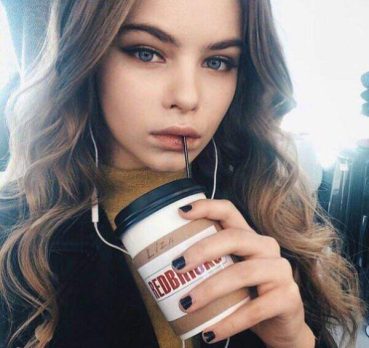 Нина, 20 лет, Нижногорский, Россия