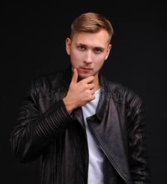 Денис, 37 лет, Мужчина, Магадан, Россия